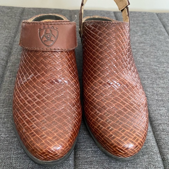 Ariat Basket Woven Rattan Weave Brown Leather Slingback Clogs Mules. Sz 7 - Picture 2 of 16
